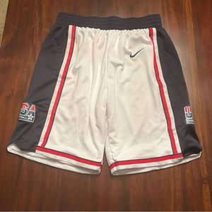 Men Nike Basketball Shorts White, L